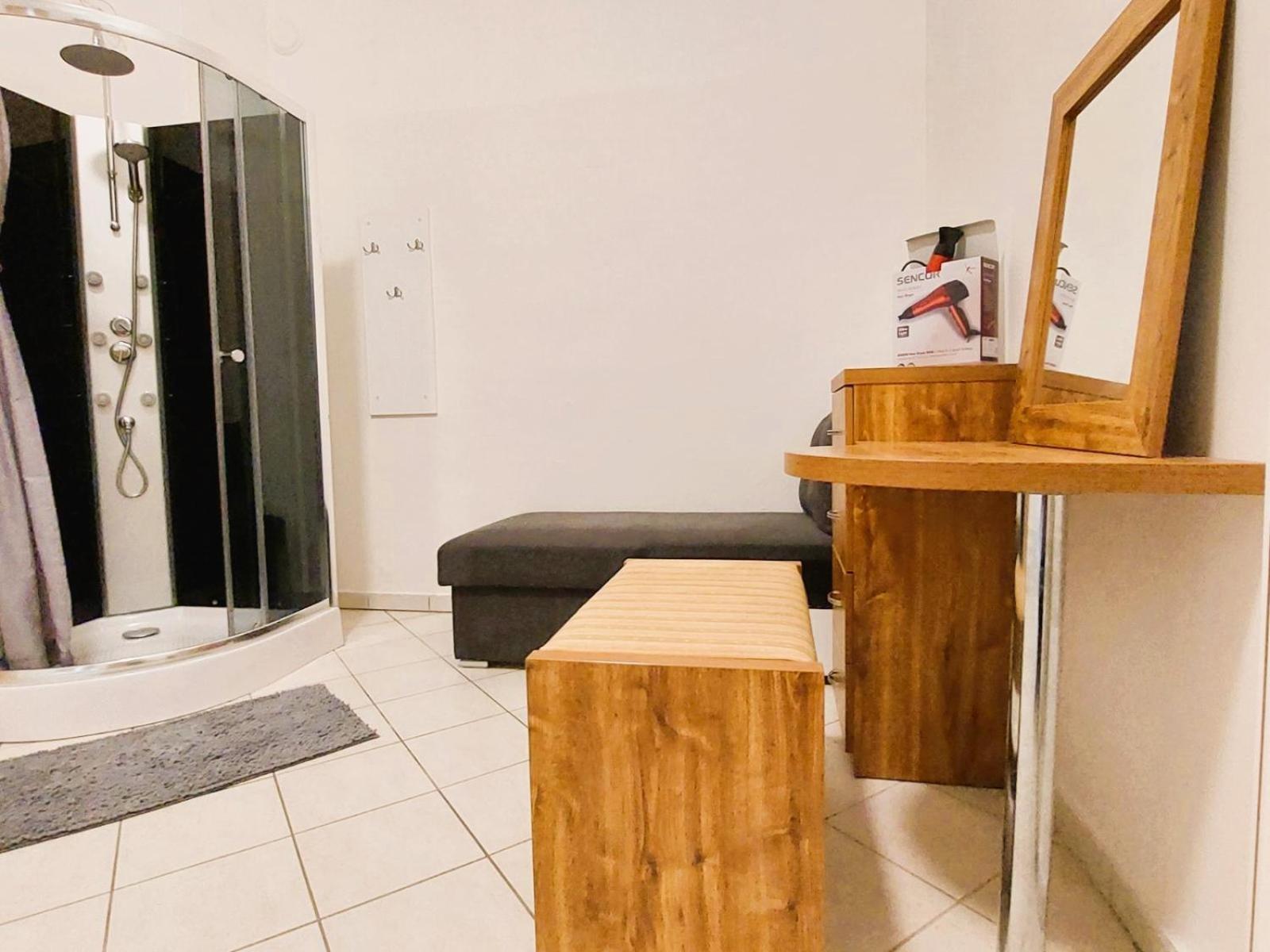 Exkluzivni Apartman V Prizemi V Hradci Kralove Hradec Kralove Exterior photo